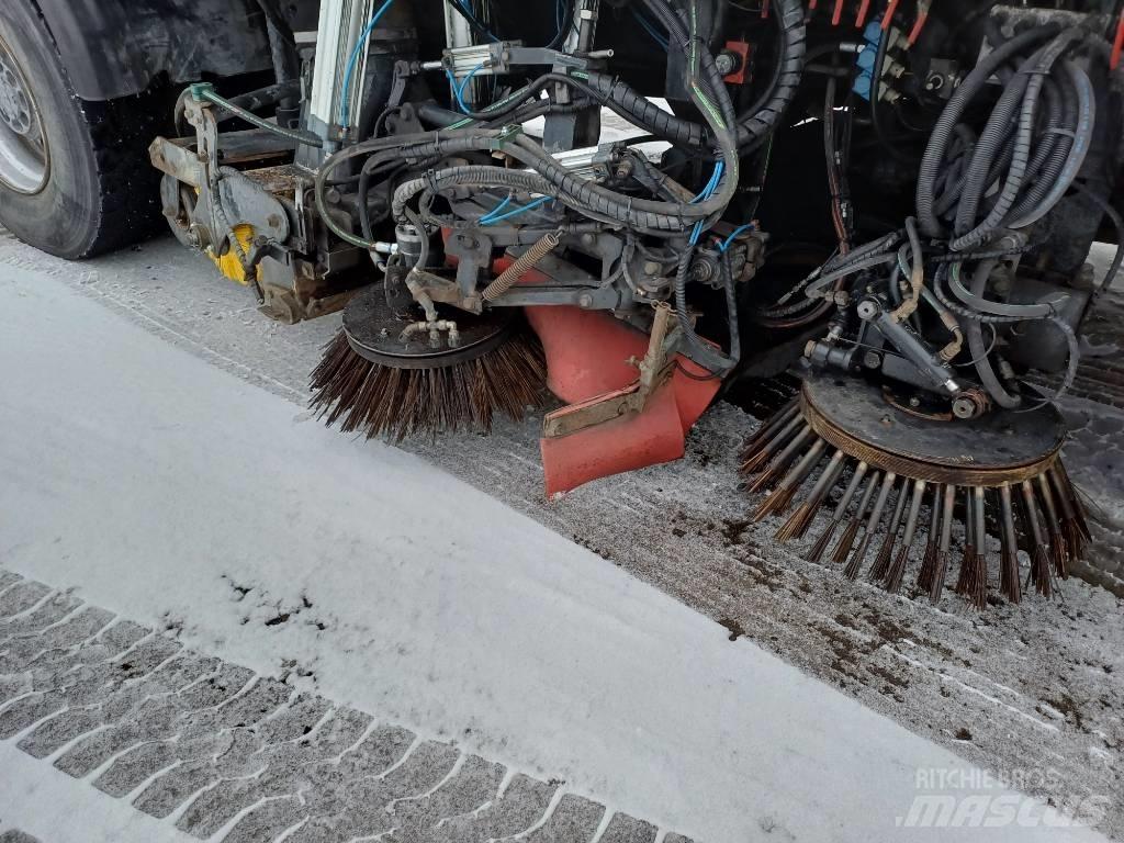 Volvo FMX Kehrmaschine