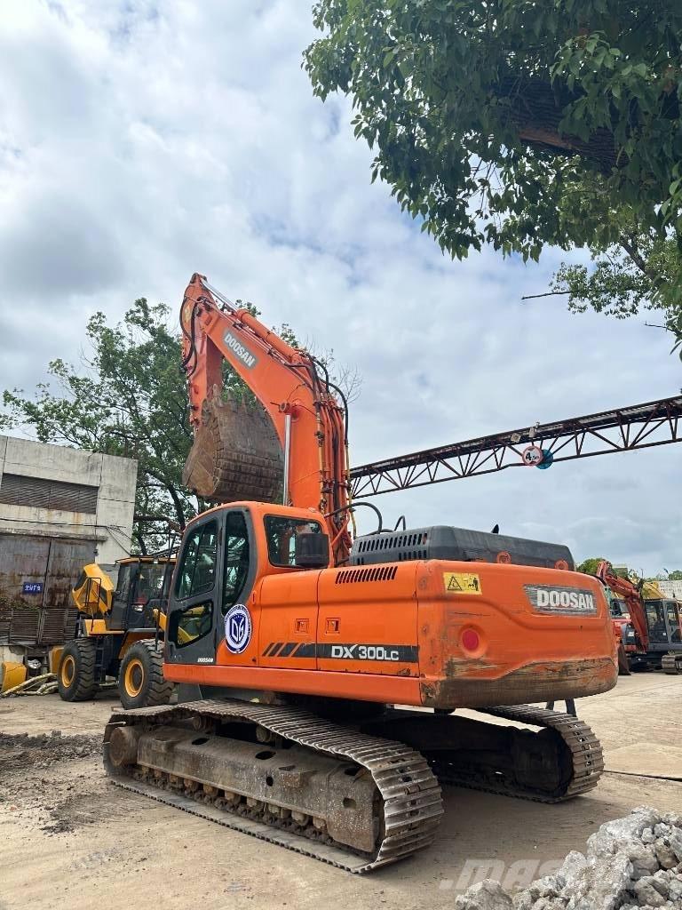 Doosan DX300 Raupenbagger