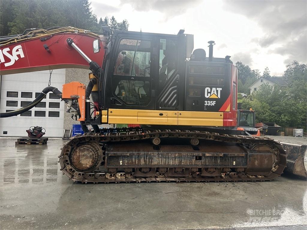 CAT 335 F L Oberflächenbohrgeräte