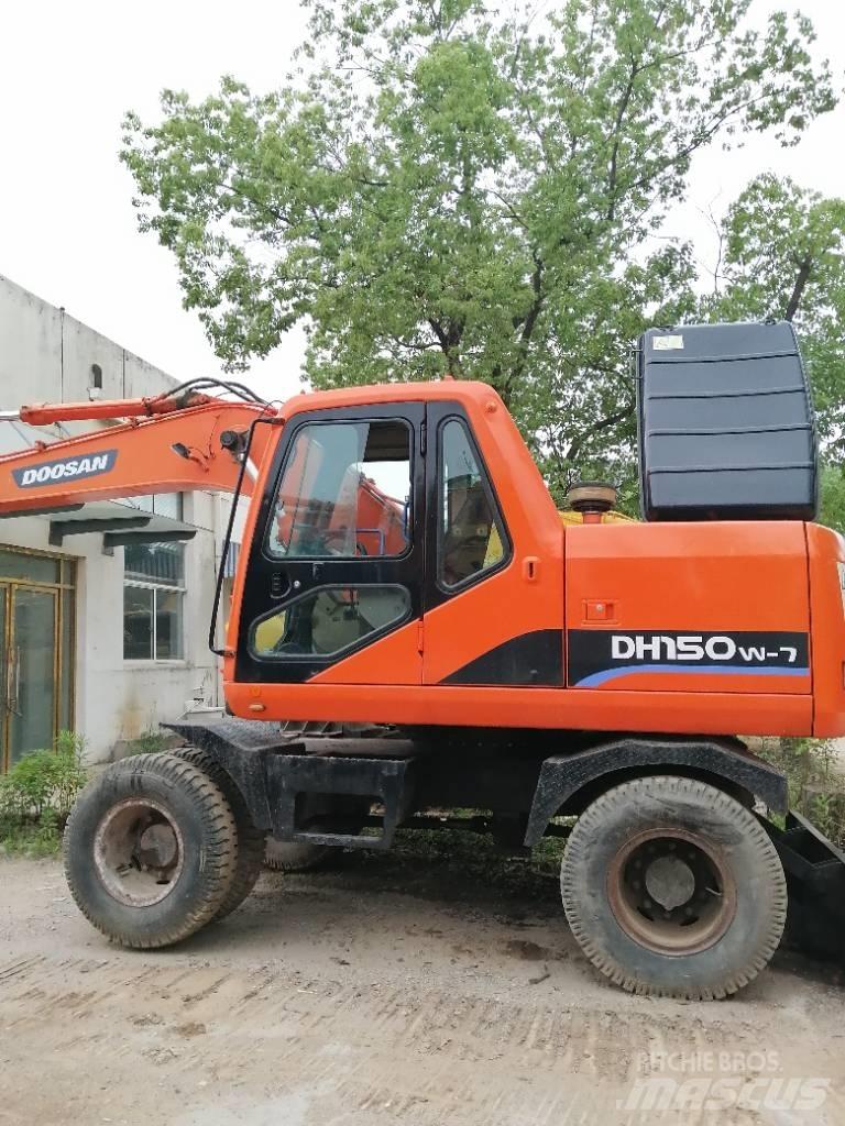 Doosan DH 150 W-7 Raupenbagger