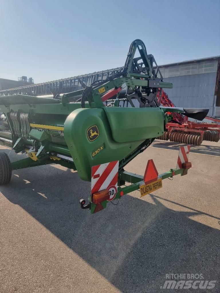 John Deere T 670 i Mähdrescher