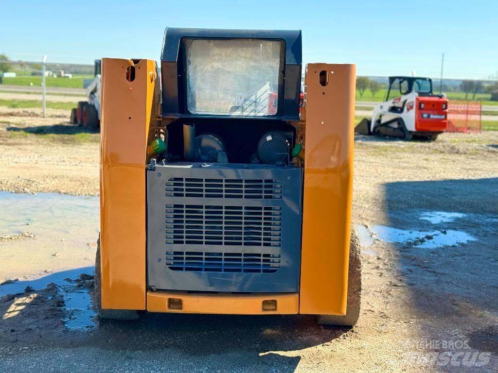 CASE 40 XT Kompaktlader