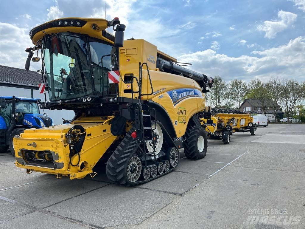 New Holland CR 8.90 Mähdrescher