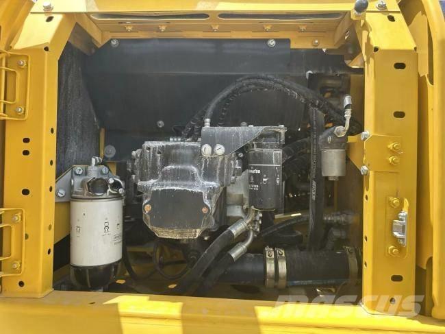 Komatsu PC 240-8 Raupenbagger