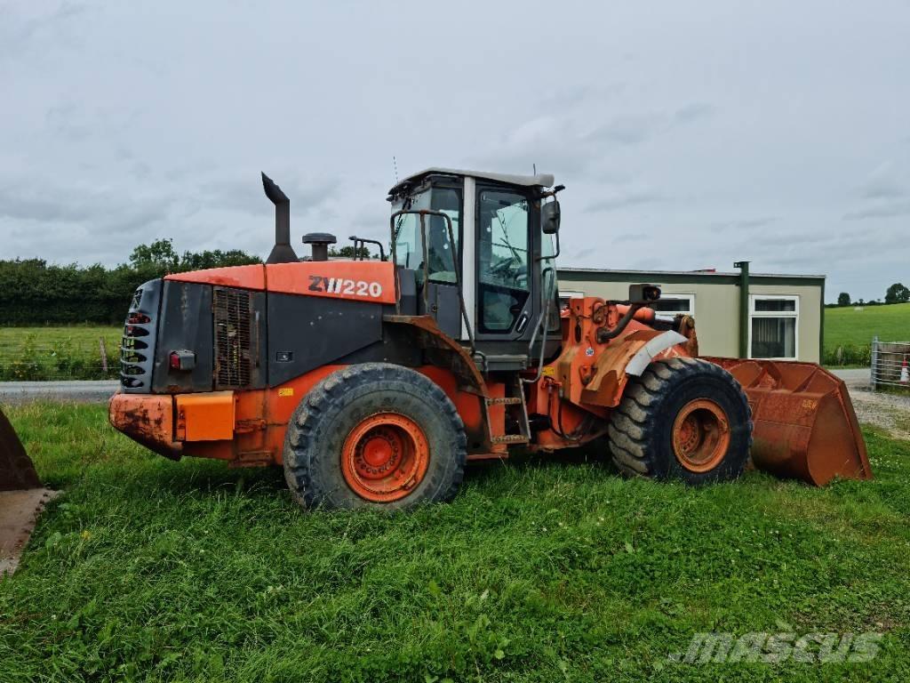 Hitachi ZW 220 Radlader