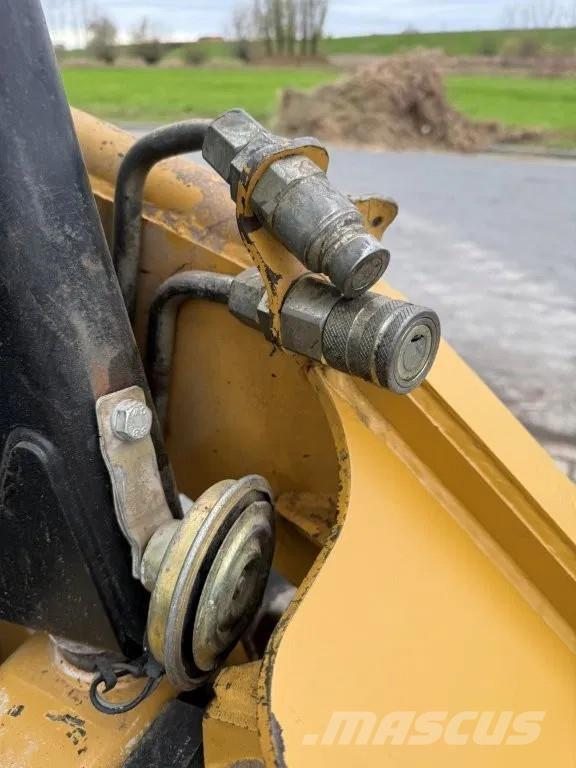 CAT 226B Kompaktlader