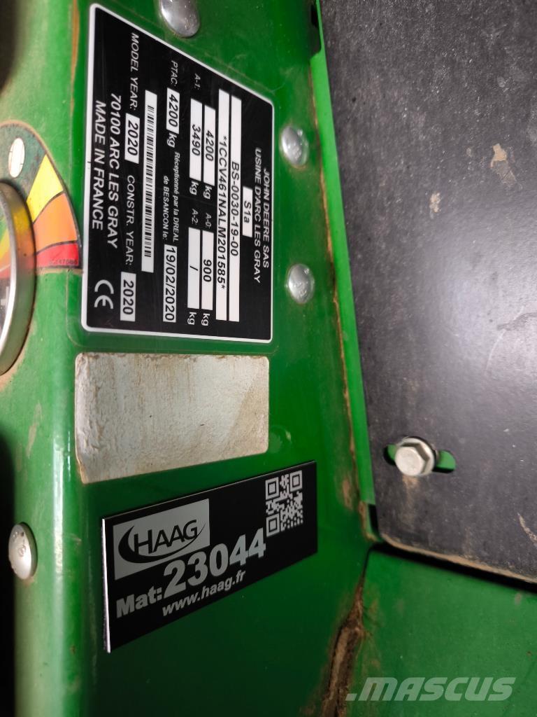 John Deere V461M Rundballenpressen