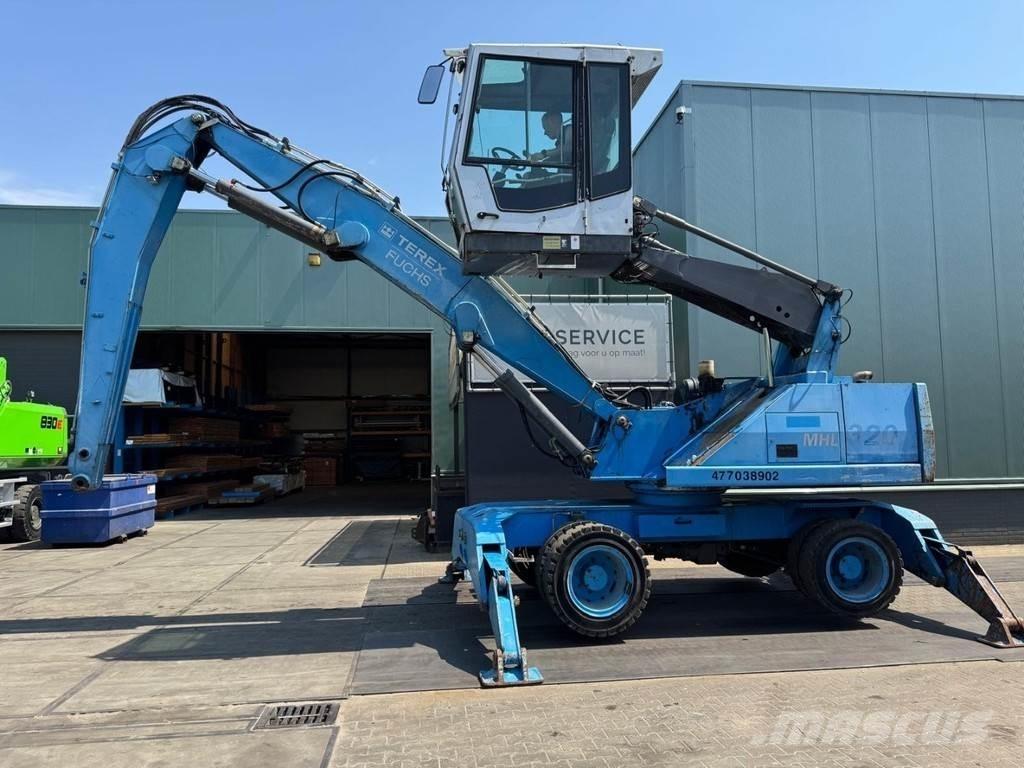 Fuchs MHL 320 Materialumschlag