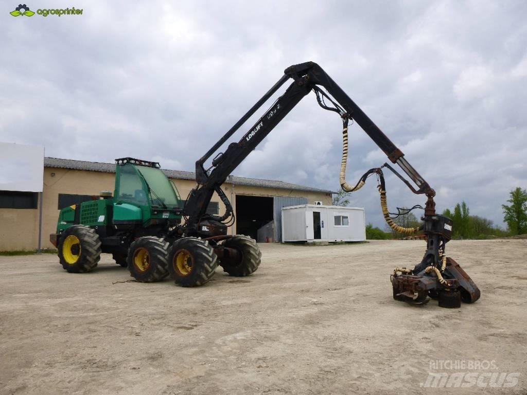 John Deere 1270 D Harvester