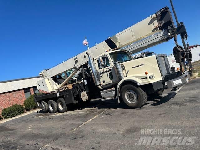 National Crane 1800 Raupenkrane