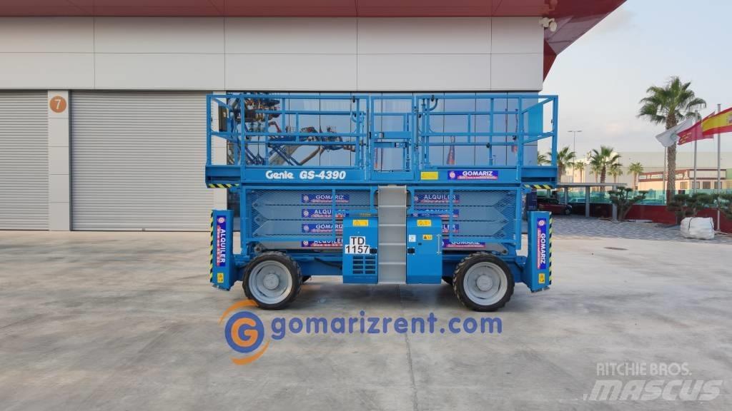 Genie GS 4390 RT Scheren-Arbeitsbühnen