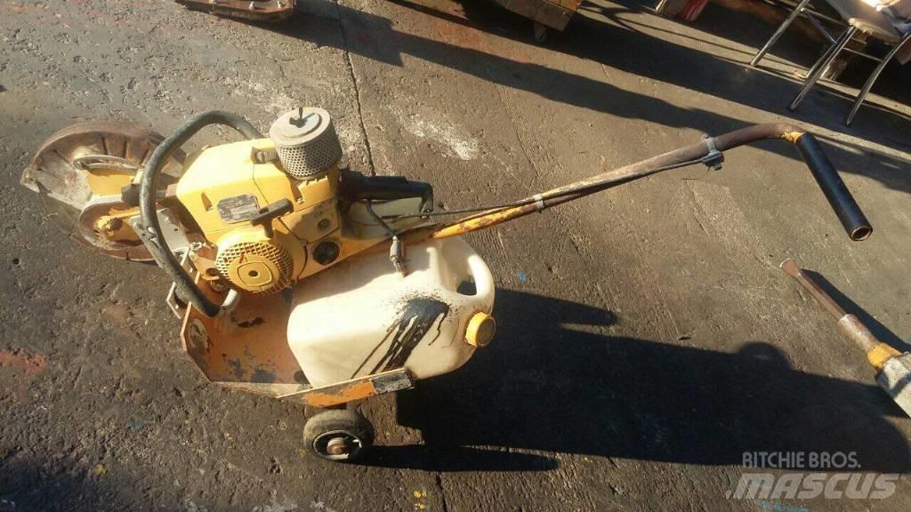 Still 300 Kleine Asphaltmaschinen
