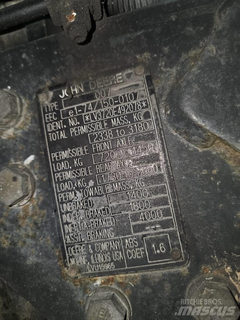 John Deere 3720 Traktoren