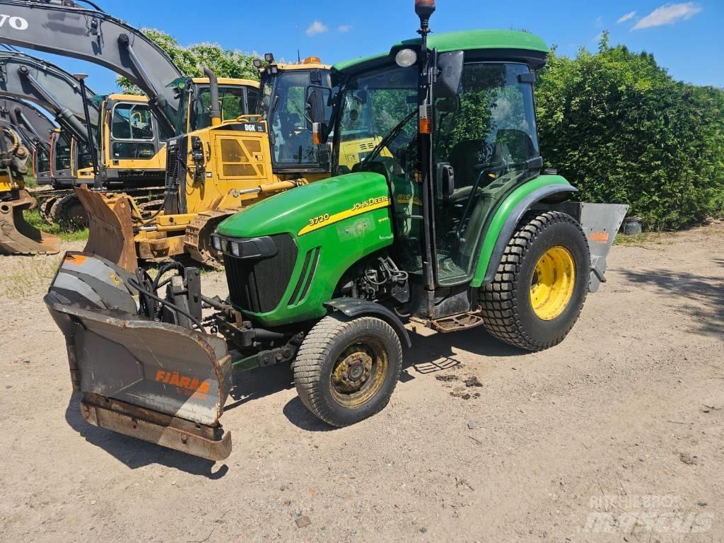 John Deere 3720 Traktoren