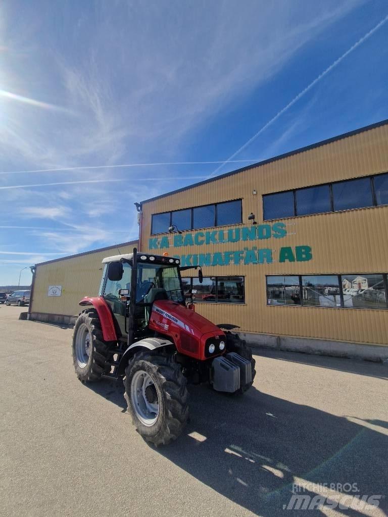 Massey Ferguson 5445 Traktoren