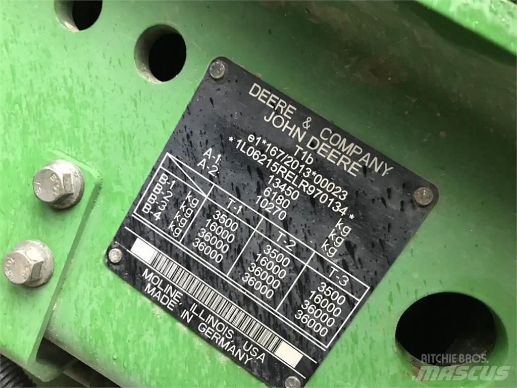 John Deere 6215R Traktoren