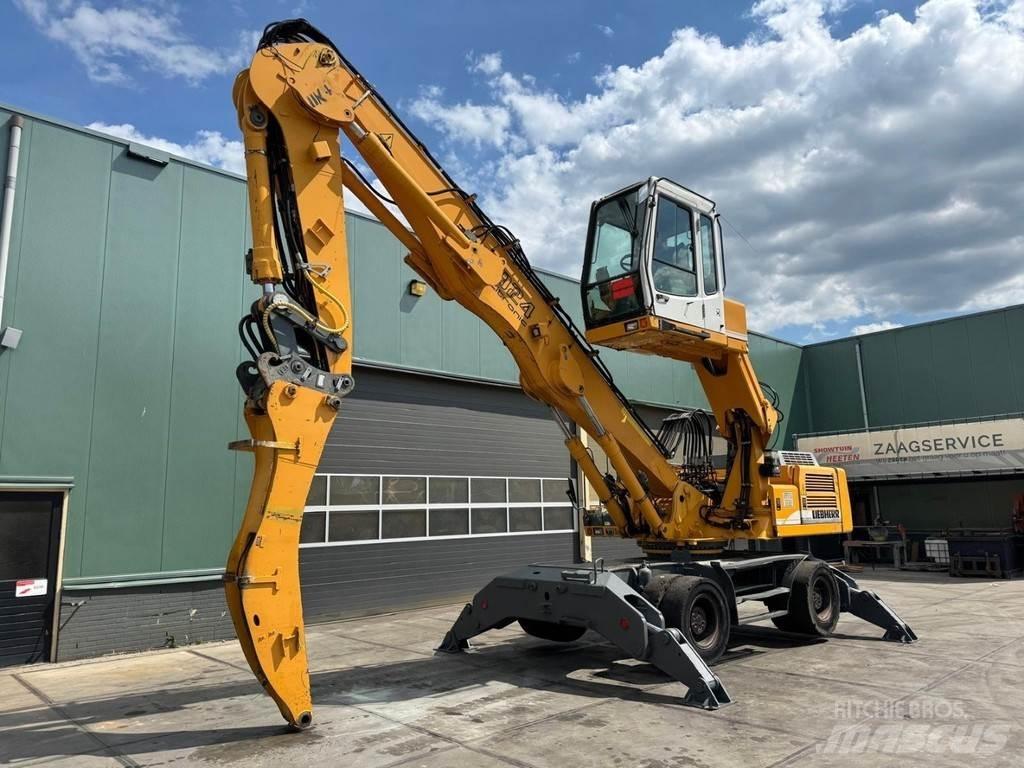 Liebherr A 924 B Materialumschlag