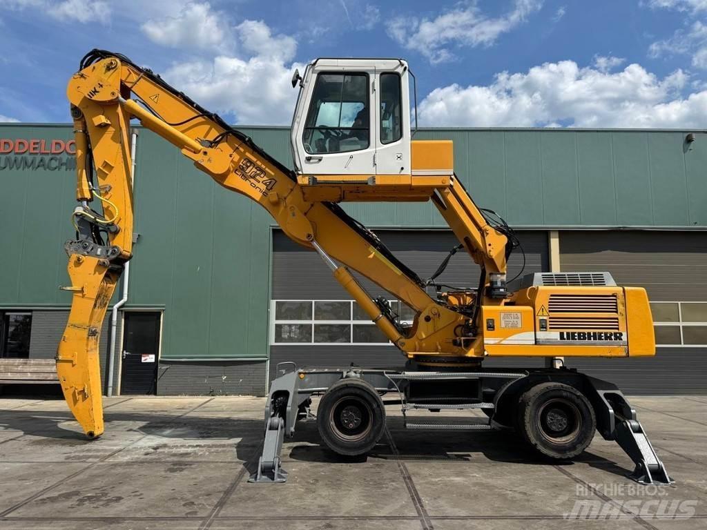 Liebherr A 924 B Materialumschlag
