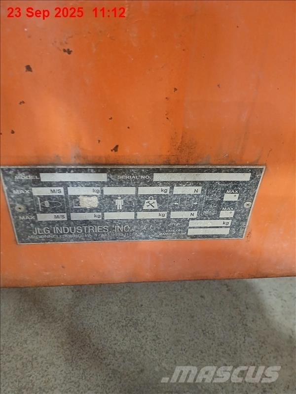 JLG 600 AJ Gelenkteleskoparbeitsbühnen