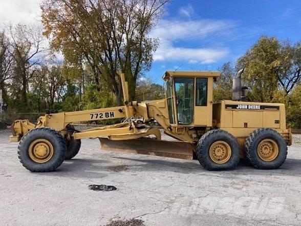 DEERE 772BH Grader