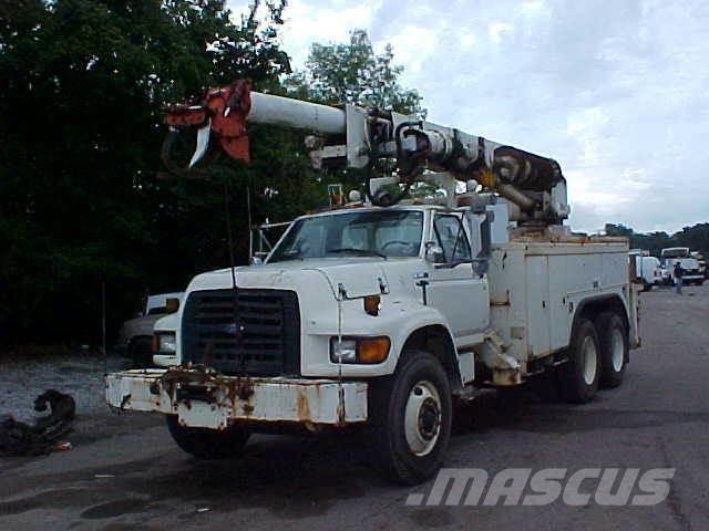 Altec D1000BR Fahrzeug mit mobiler Bohranlage