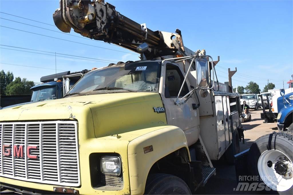 Altec D842ATR Fahrzeug mit mobiler Bohranlage