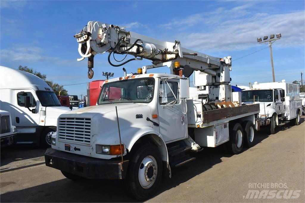 Altec D947TR Fahrzeug mit mobiler Bohranlage
