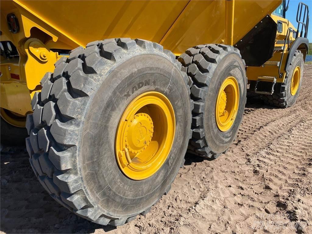 Bell B30E Dumper - Knickgelenk