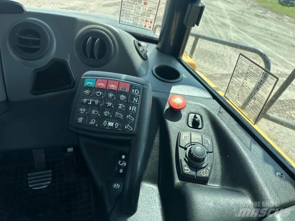 Bell B40E Dumper - Knickgelenk