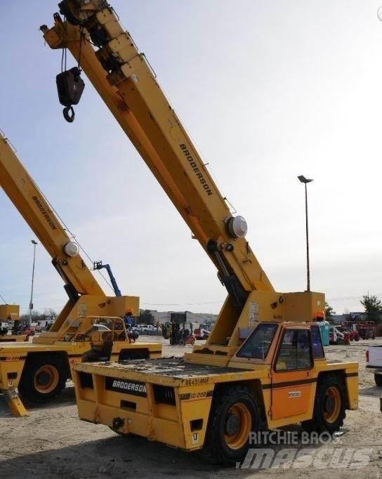 Broderson IC200 Ruwterrein kranen