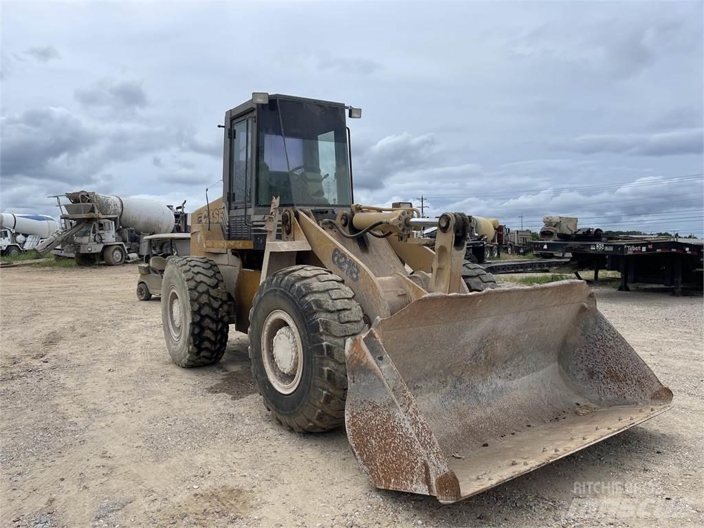 CASE 621B Radlader