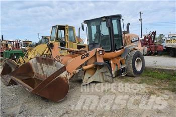 CASE 621E Radlader
