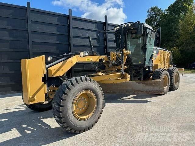 CAT 120 Grader