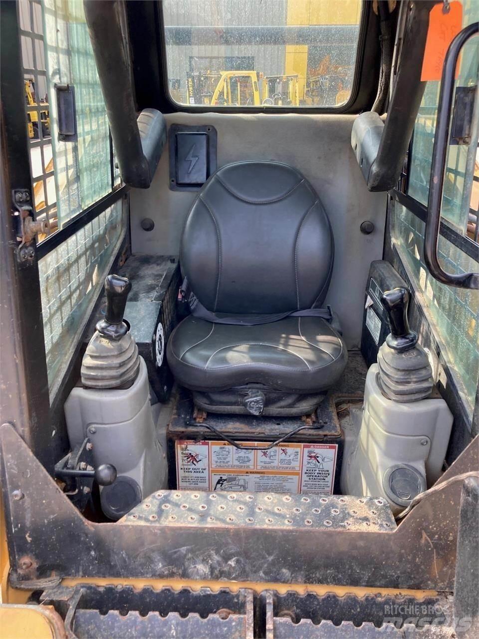 CAT 257 Kompaktlader