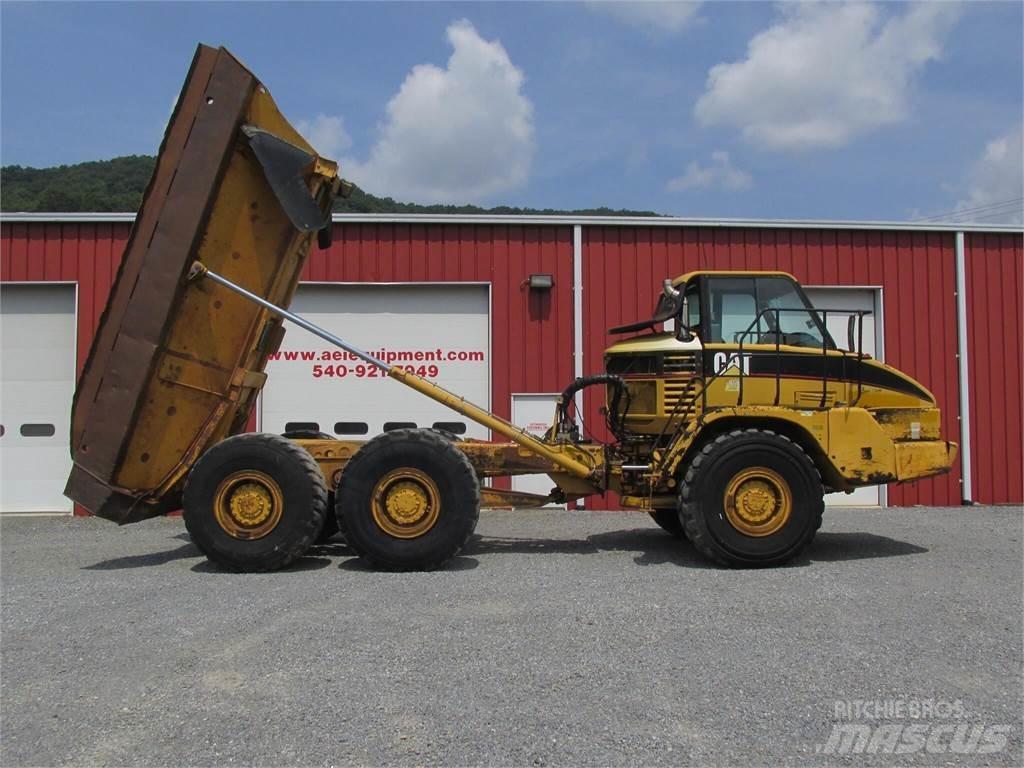 CAT 725 Dumper - Knickgelenk