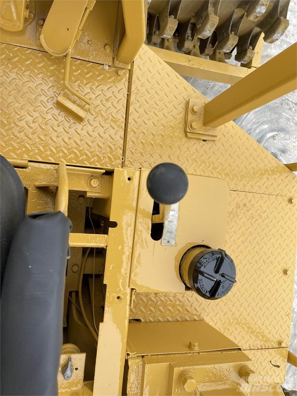 CAT 815 Müllverdichter