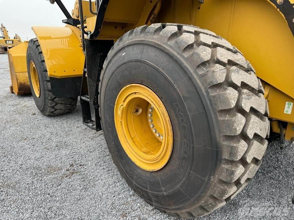 CAT 972M Radlader