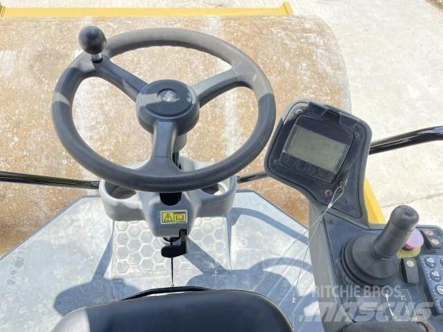 CAT CS54B Tandemwalzen