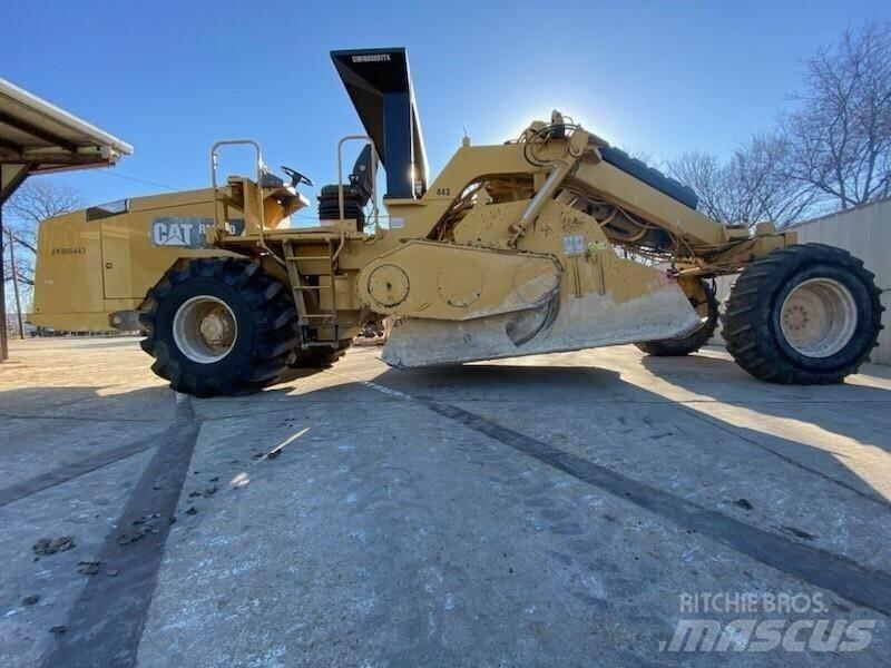 CAT RM-300 Asphalt-Recycler