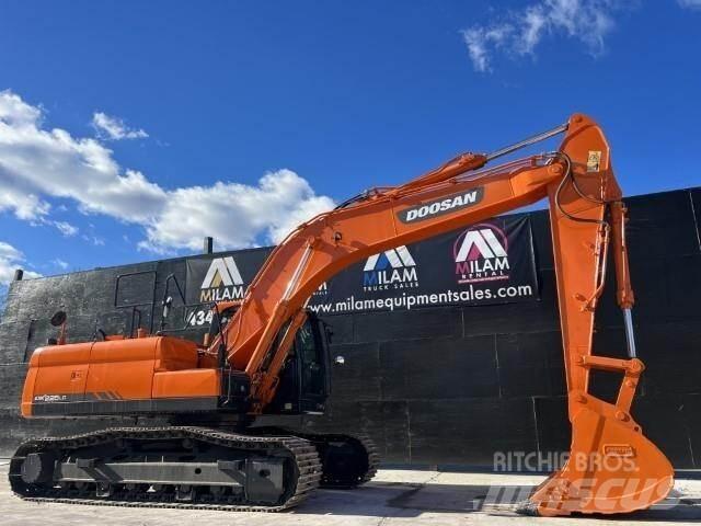 Doosan DX225 LC Raupenbagger