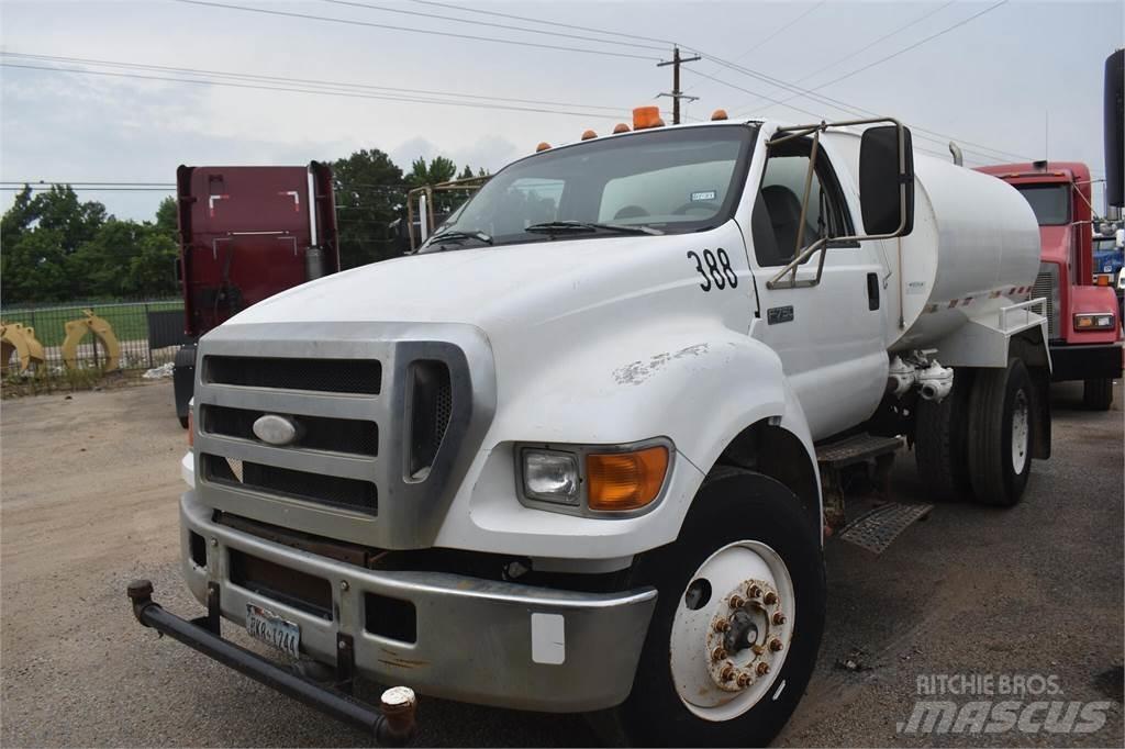 Ford F750 Tankwagen