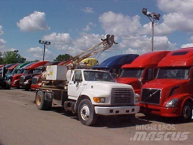 Ford F800 Kommunal-Sonderfahrzeuge