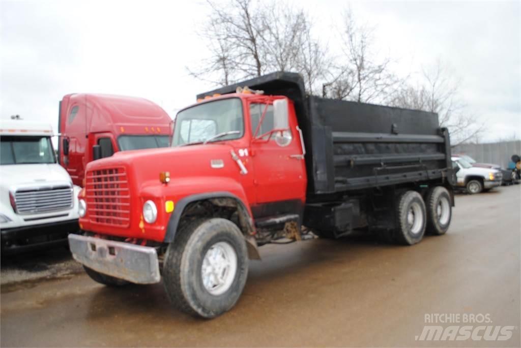 Ford L8000 Kipper