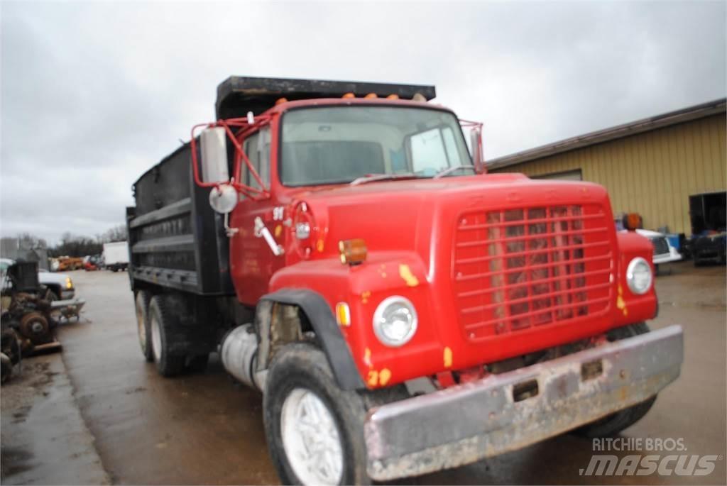 Ford L8000 Kipper