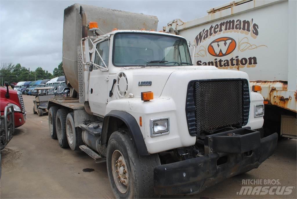 Ford L8000 Betonmischer