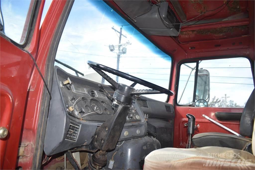 Ford L8000 Kipper
