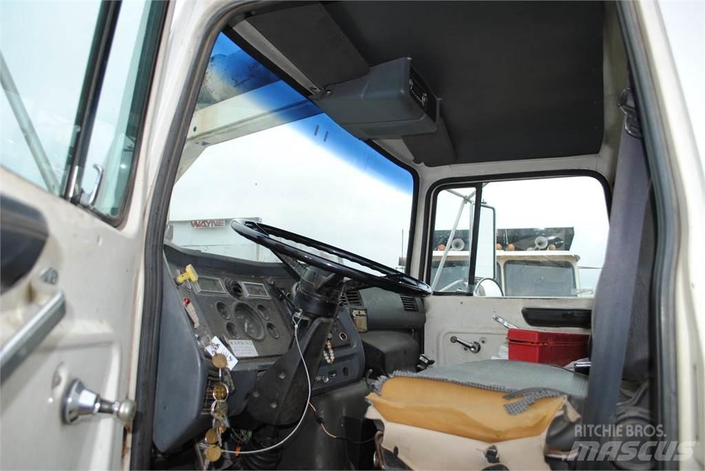 Ford L8000 Tankwagen