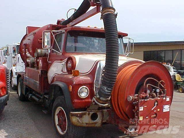 Ford L8000 Tankwagen