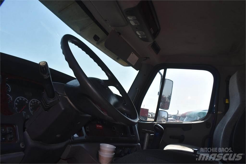 Freightliner 114SD Kipper