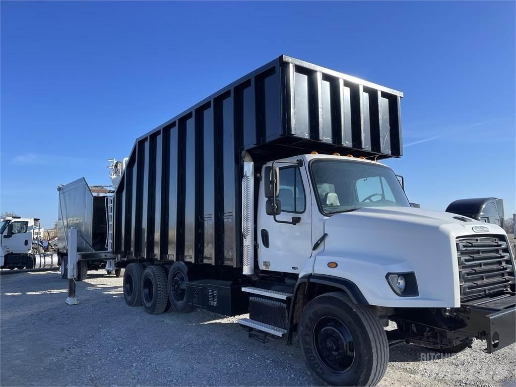 Freightliner 114SD Kranwagen